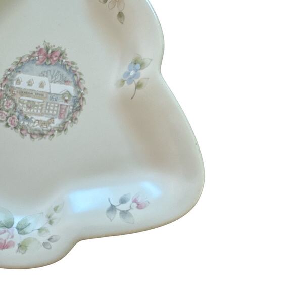 Vintage Pfaltzgraff Tea Rose Christmas Tree Plate 10” x 8” - Picture 4 of 8